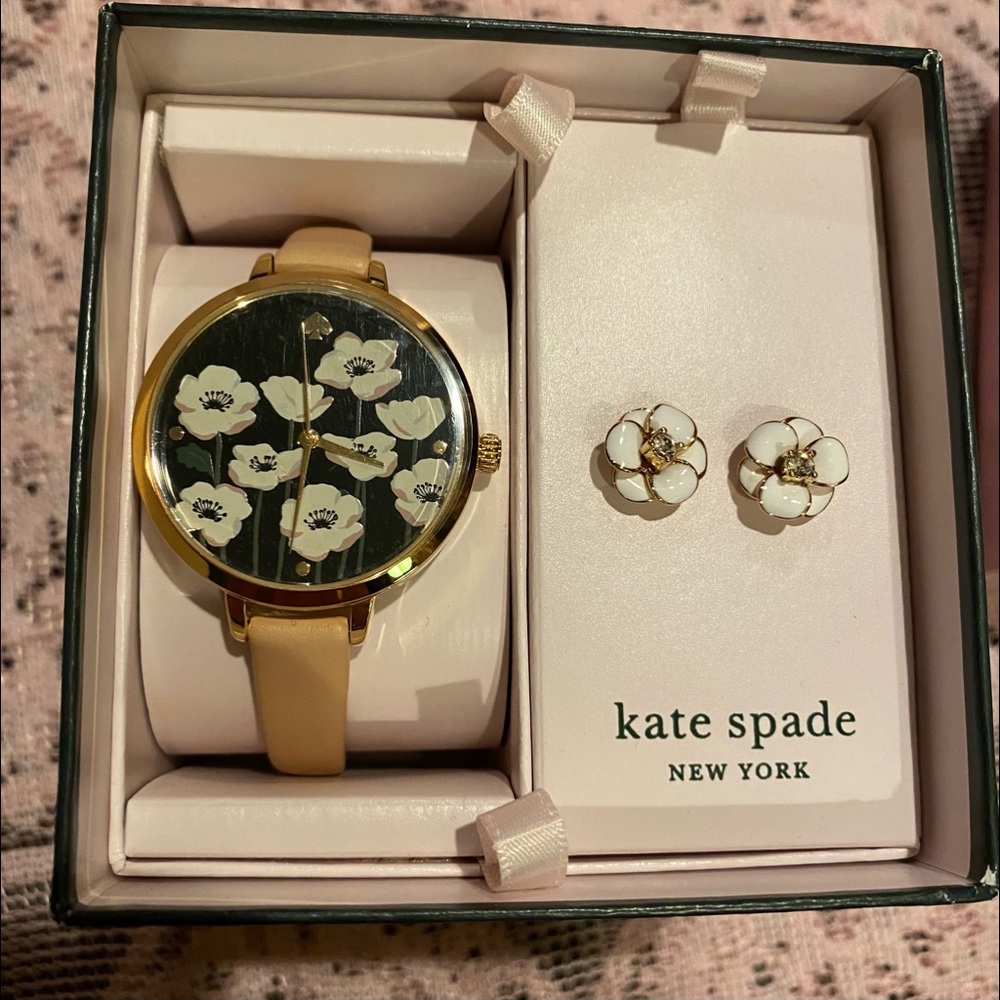 ♠️Kate Spade watch and earrings set♠️